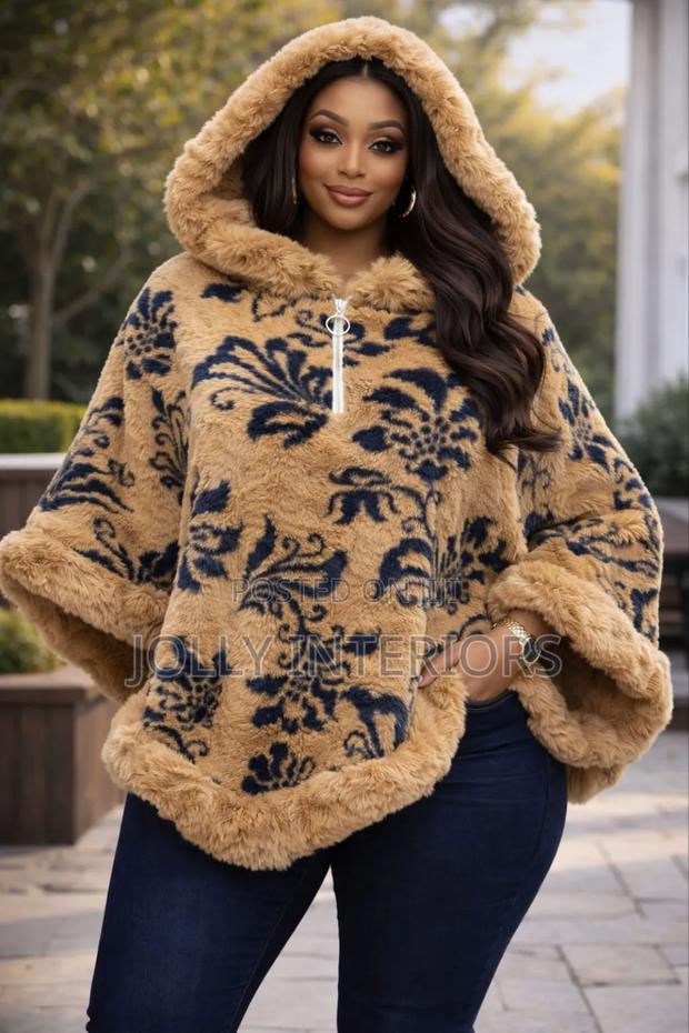 Hooded Ponchos - thumbnail 3