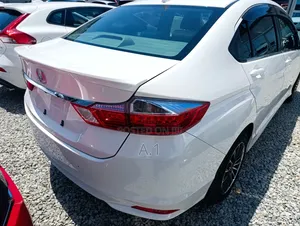 Honda Grace 1.5 Petrol FWD 2018 White