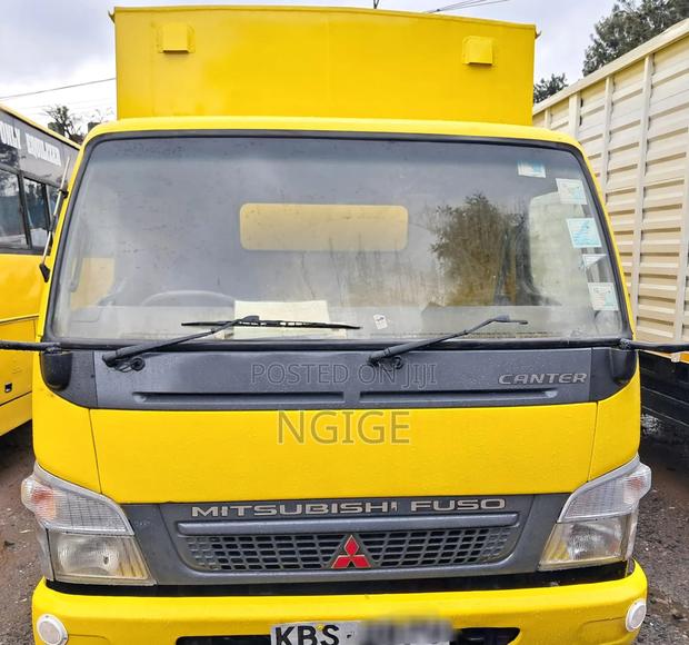 Mitsumitsubishi Canter - thumbnail 2