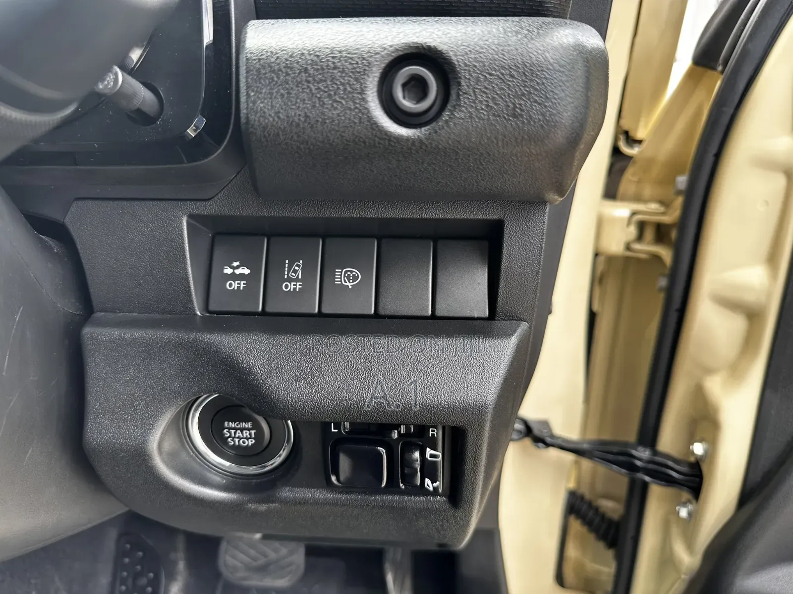 Suzuki Jimny 2019 Beige