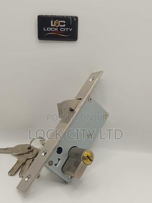 Q30 Sliding Dooor Lock - main view