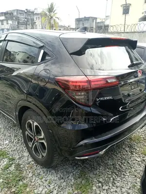 Honda Vezel 1.5 Hybrid 4WD 2021 Black