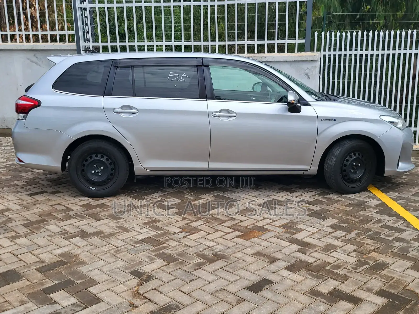 Toyota Corolla Fielder 1.5 Hybrid FWD 2018 Silver
