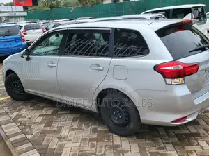 Toyota Corolla Fielder 1.5 Hybrid FWD 2018 Silver