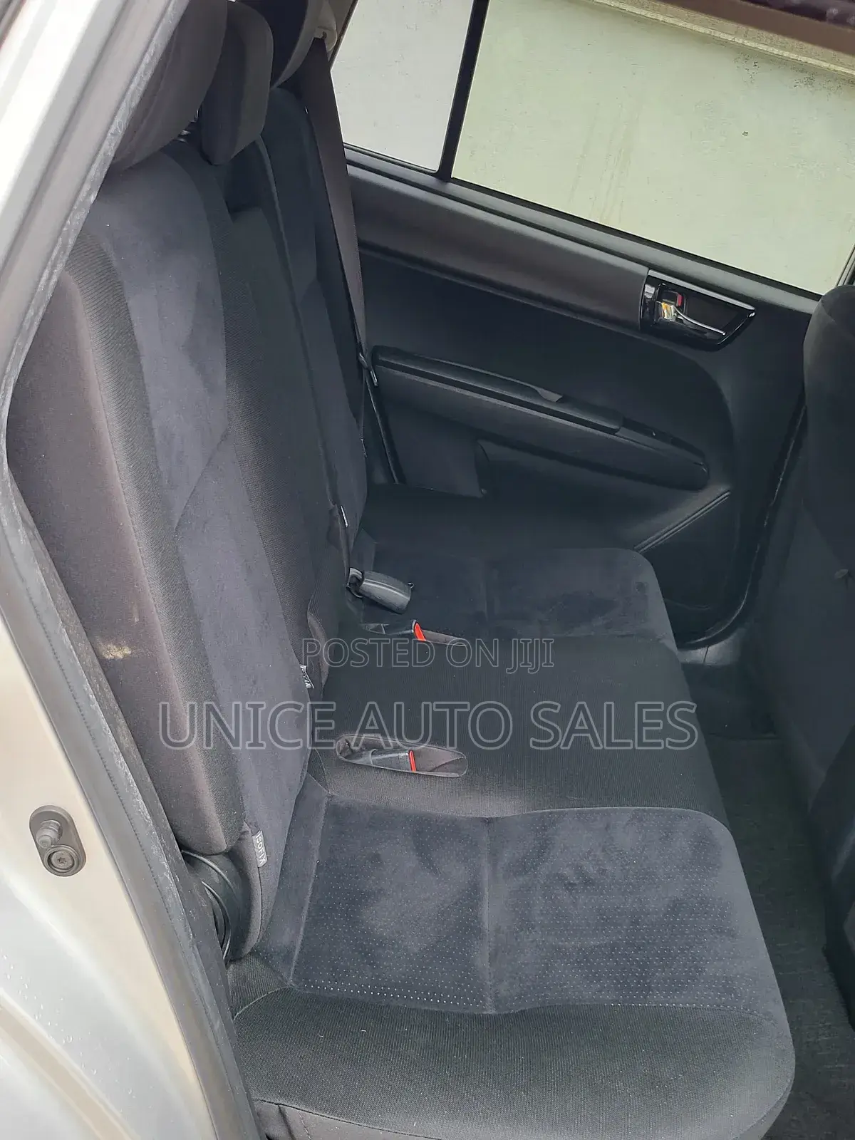 Toyota Corolla Fielder 1.5 Hybrid FWD 2018 Silver