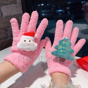 Cartoon Themed Winter Gloves_bin - thumbnail 2