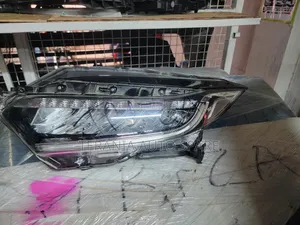 Honda Vezel 2018 Headlight