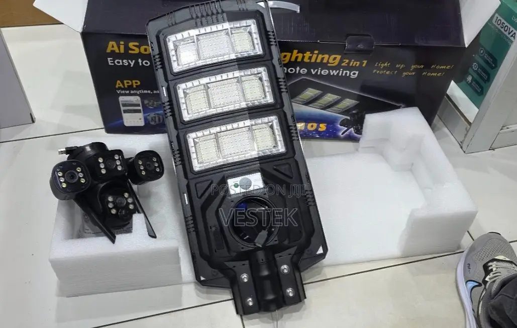 Triple Lens 450w Ai Solar V380 Solar PTZ Camera 4g