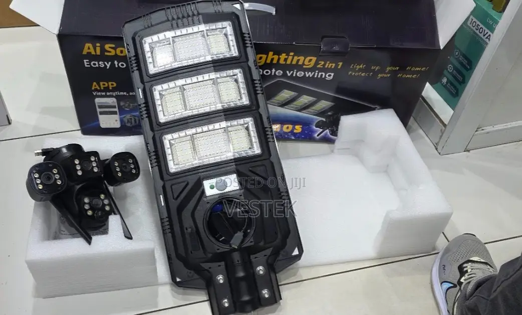 450w Triple Lens Solar PTZ 4g Outdoor Camera V380 Pro App
