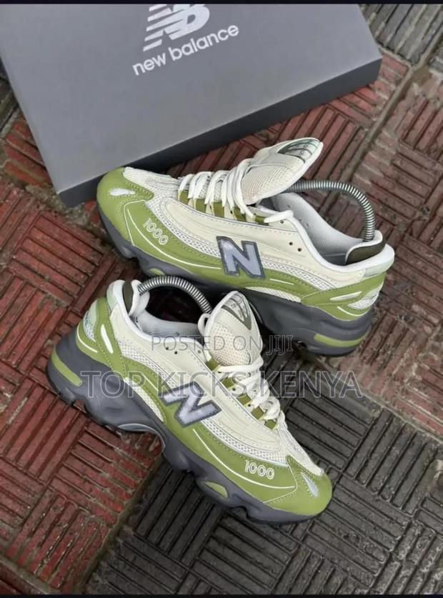 New Balance 1000 - main view