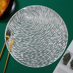 6pcs Hollow Silver PVC Table Mats - thumbnail 2