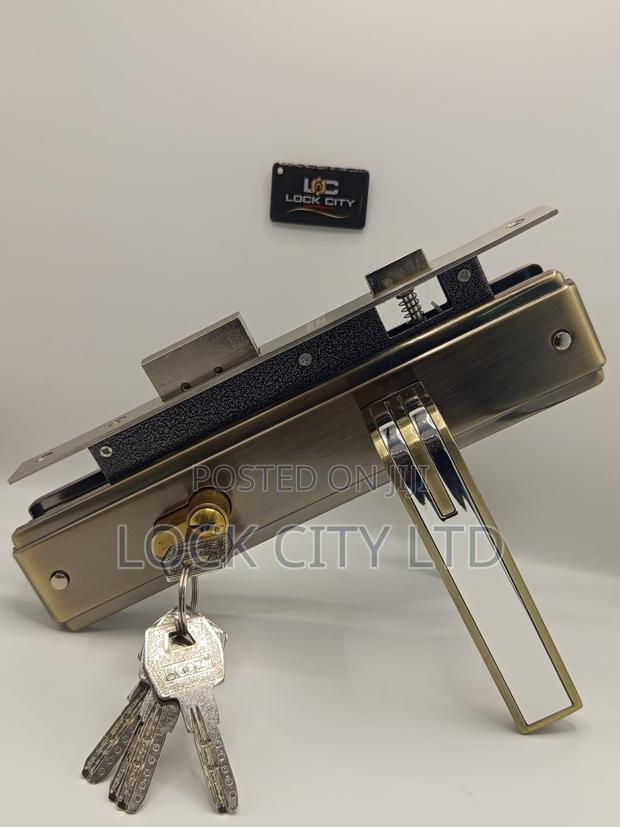 Booz 05 Ab/Cp - main view