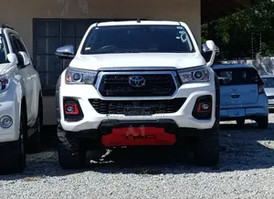 Toyota Hilux Revo Double Cab Deisel 2.4 RWD 2019 White