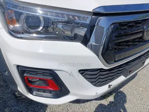 Toyota Hilux Revo Double Cab Deisel 2.4 RWD 2019 White