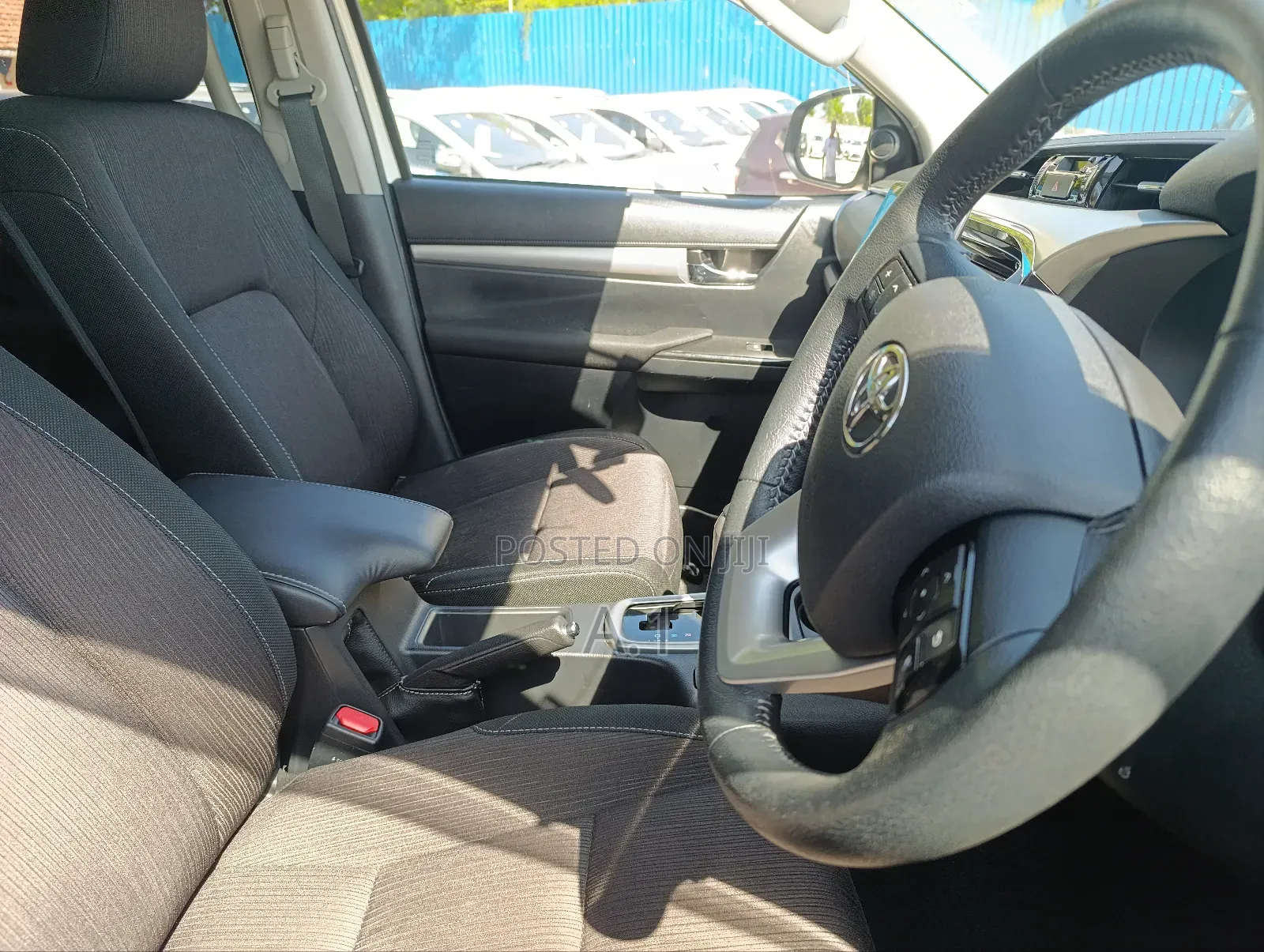 Toyota Hilux Revo Double Cab Deisel 2.4 RWD 2019 White