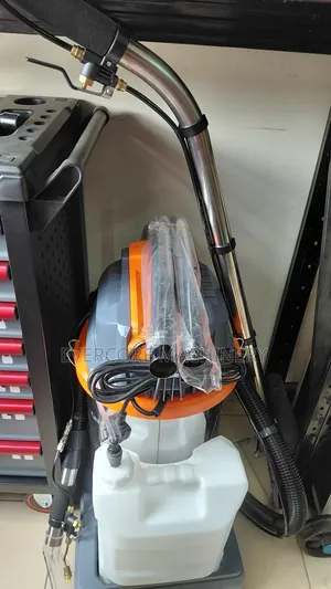 Commercial Wet and Dry Carpet Cleaner 35l Capacity.