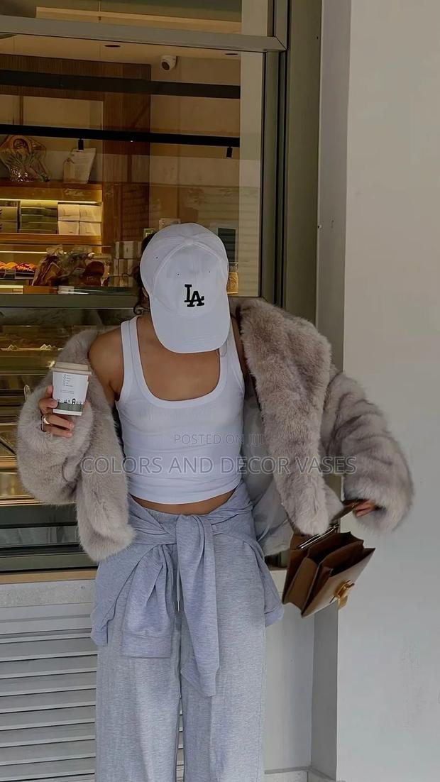 La Caps in Stock - thumbnail 5