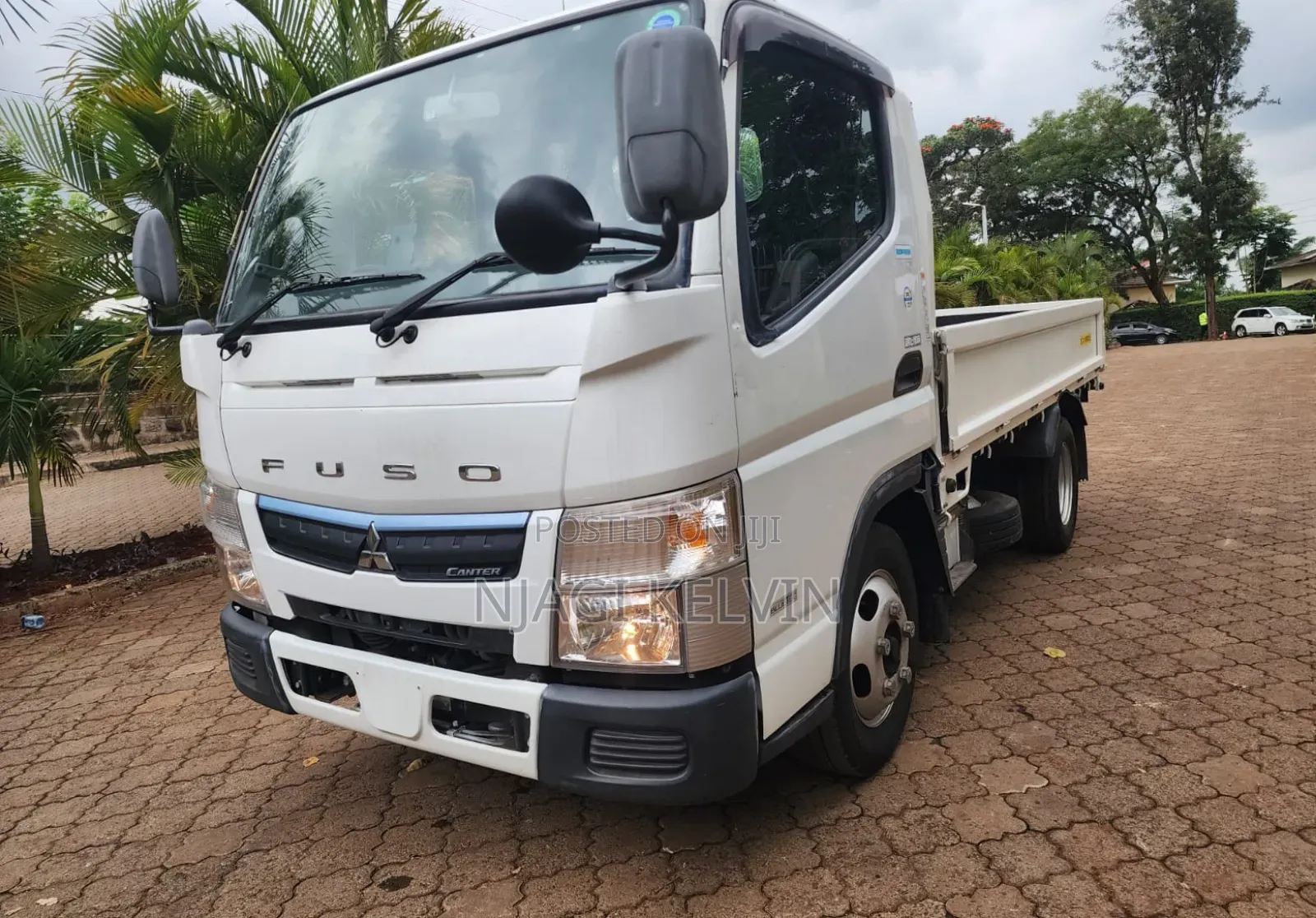 Mitsubishi Canter Fuso Pick Up