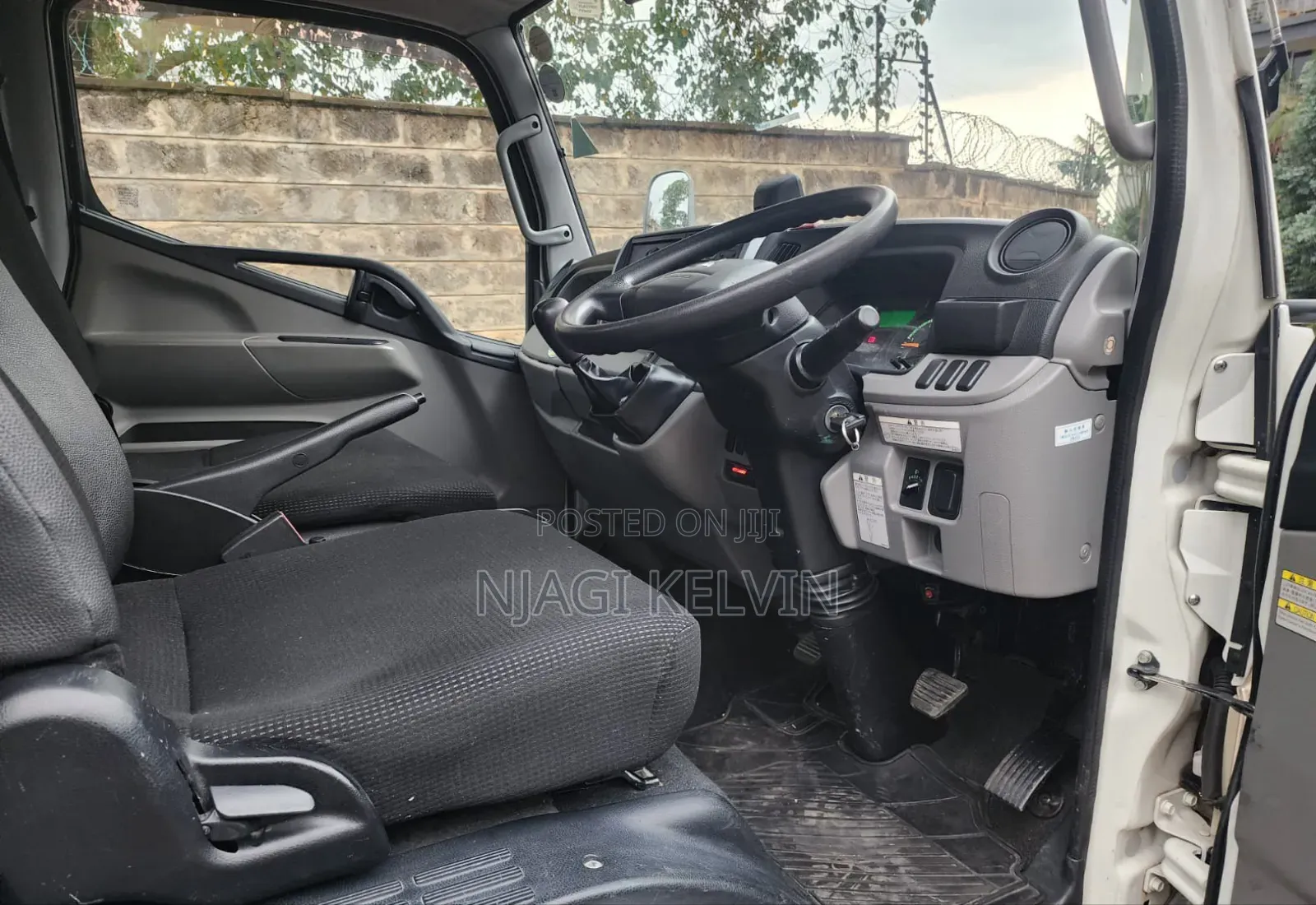Mitsubishi Canter Fuso Pick Up