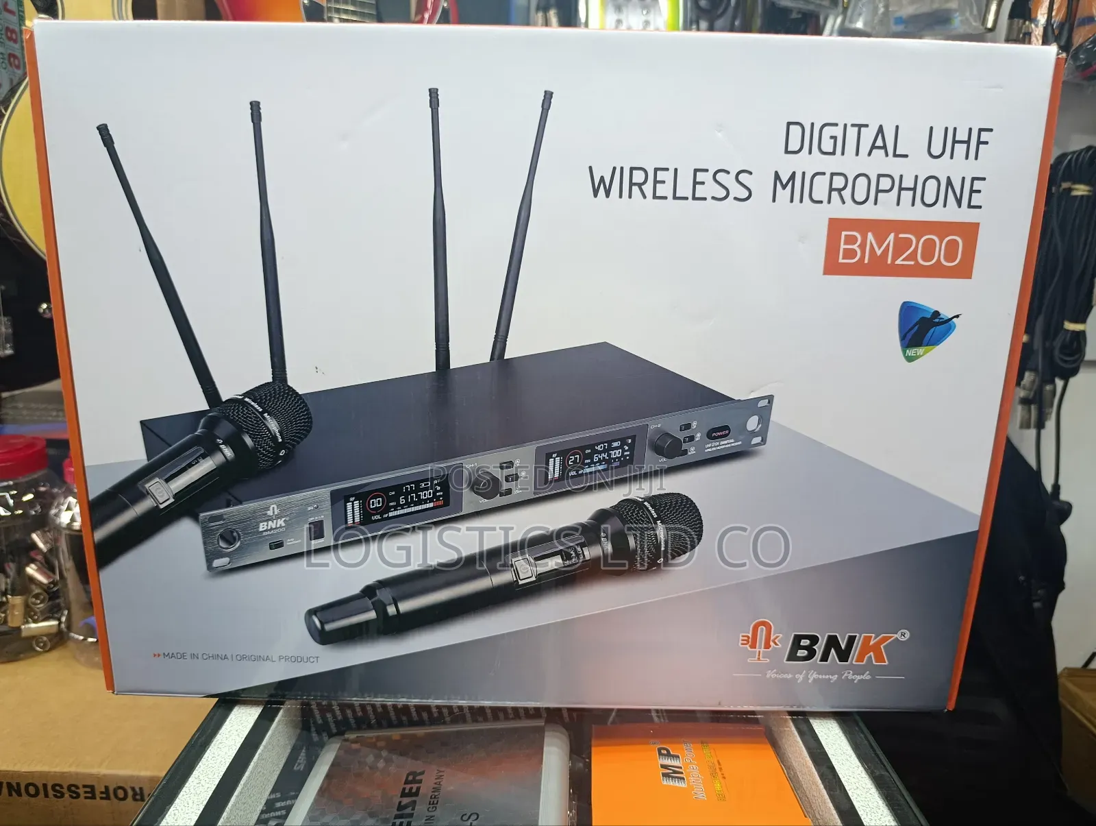 BNK Bm200 Wireless Microphone 250m Distance