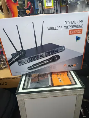 BNK Bm200 Wireless Microphone 250m Distance