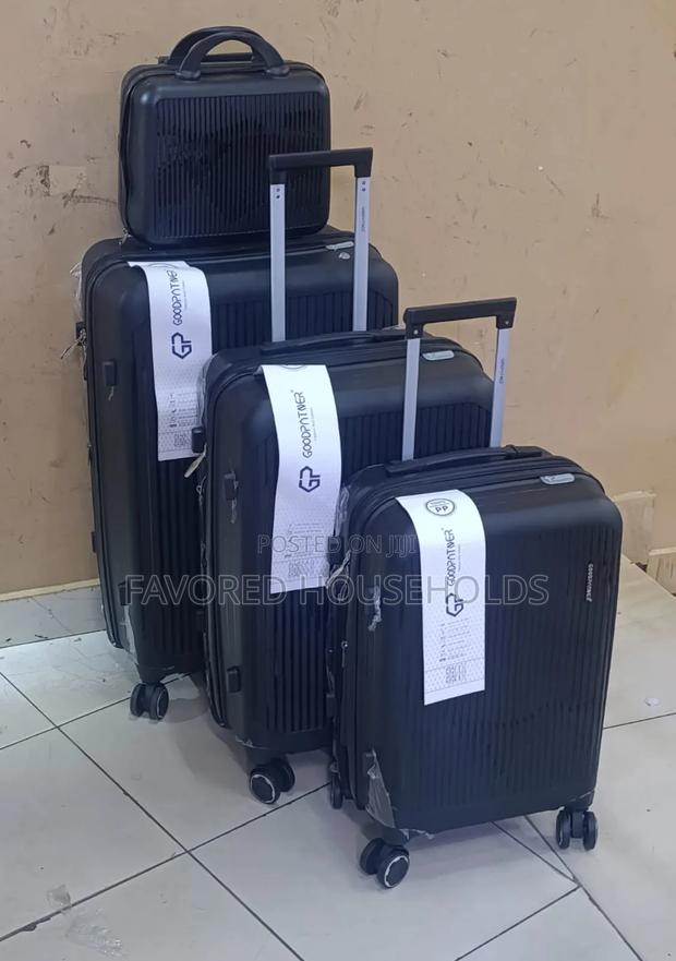 *4 in 1 Luxurious Suitcases . - main view