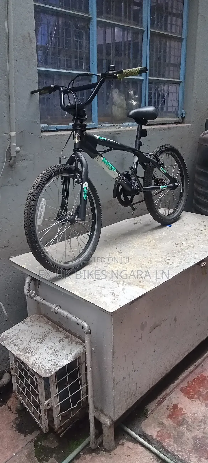 Ex Uk Size 20 Avigo BMX