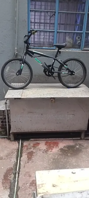 Ex Uk Size 20 Avigo BMX