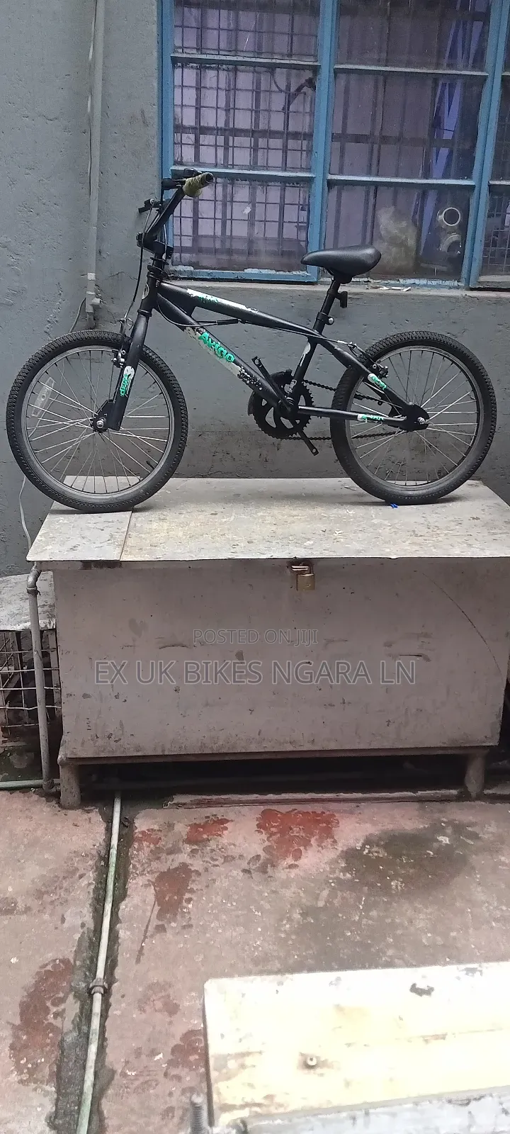 Ex Uk Size 20 Avigo BMX