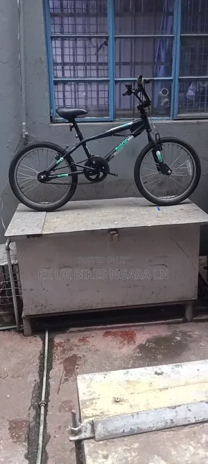 Ex Uk Size 20 Avigo BMX