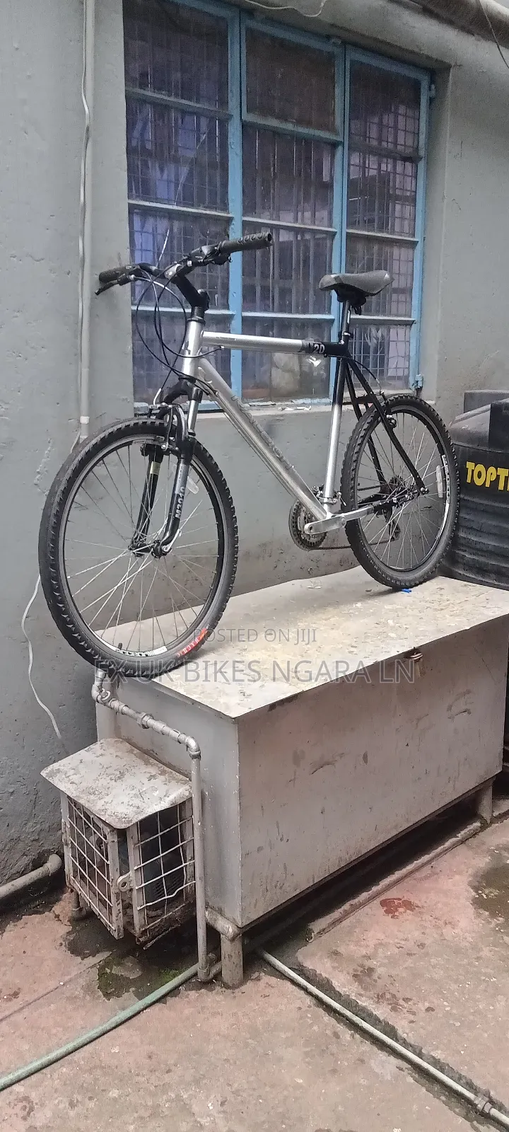 Ex Uk Size 26 Aluminum Raleigh Mountain Bike 21speed