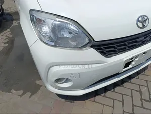 Toyota Passo 1.0 FWD 2018 Pearl