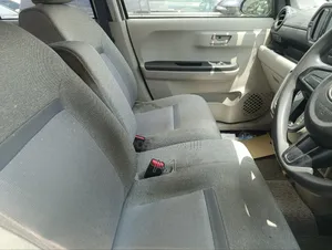 Toyota Passo 1.0 FWD 2018 Pearl