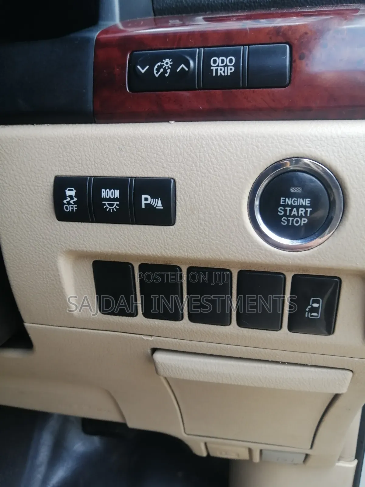 Toyota Vellfire 2009 White