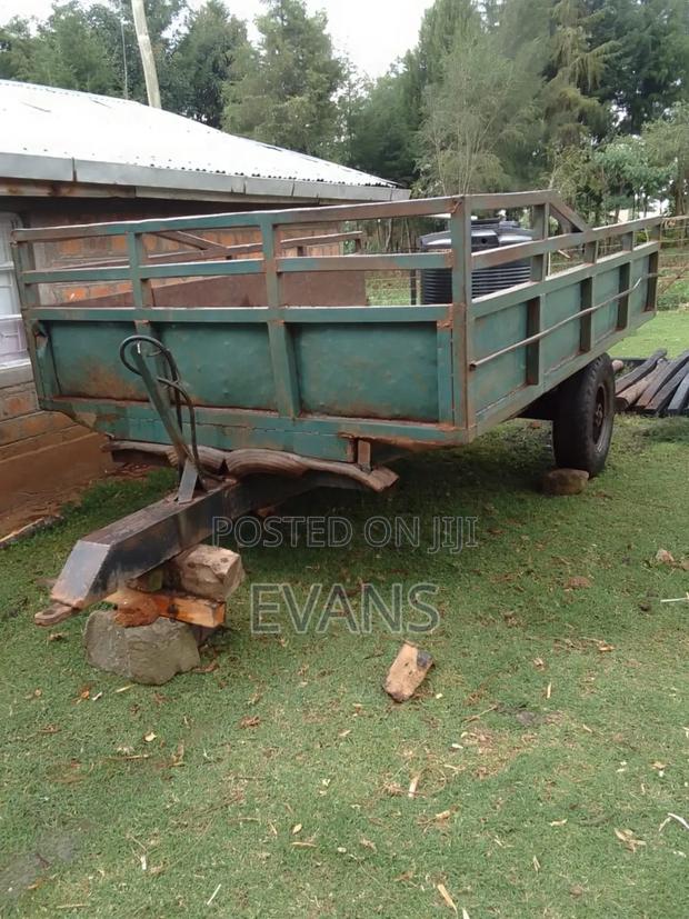 Tractor With Trailer - thumbnail 3