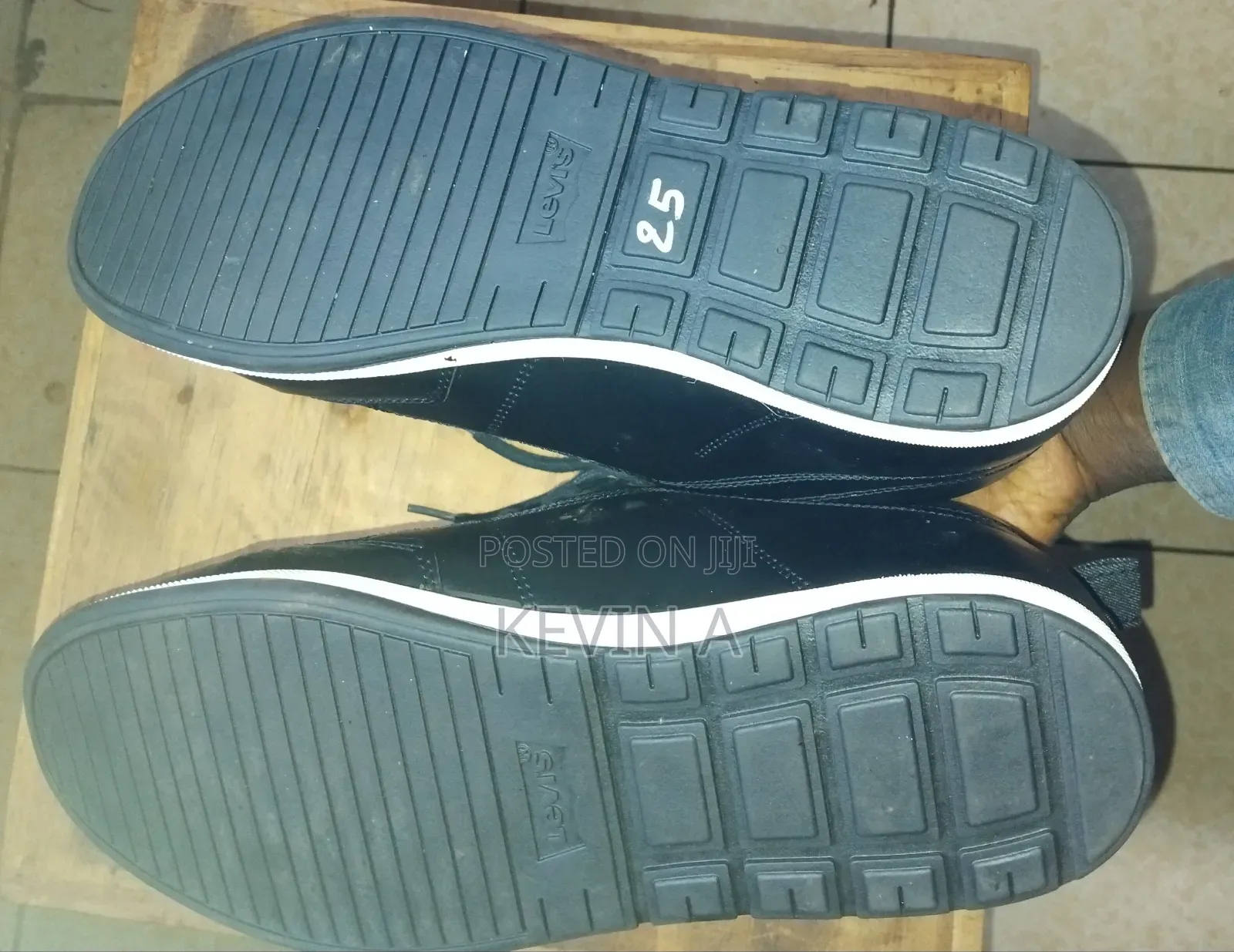 Very Classy and Original Brand New Levis Shoes (Us Sz 13) (Ch Sz 47)