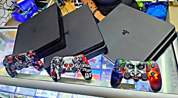 Mint Condition Playstation 4 /Ps4 Slim 500gb /Clean Unit - main view