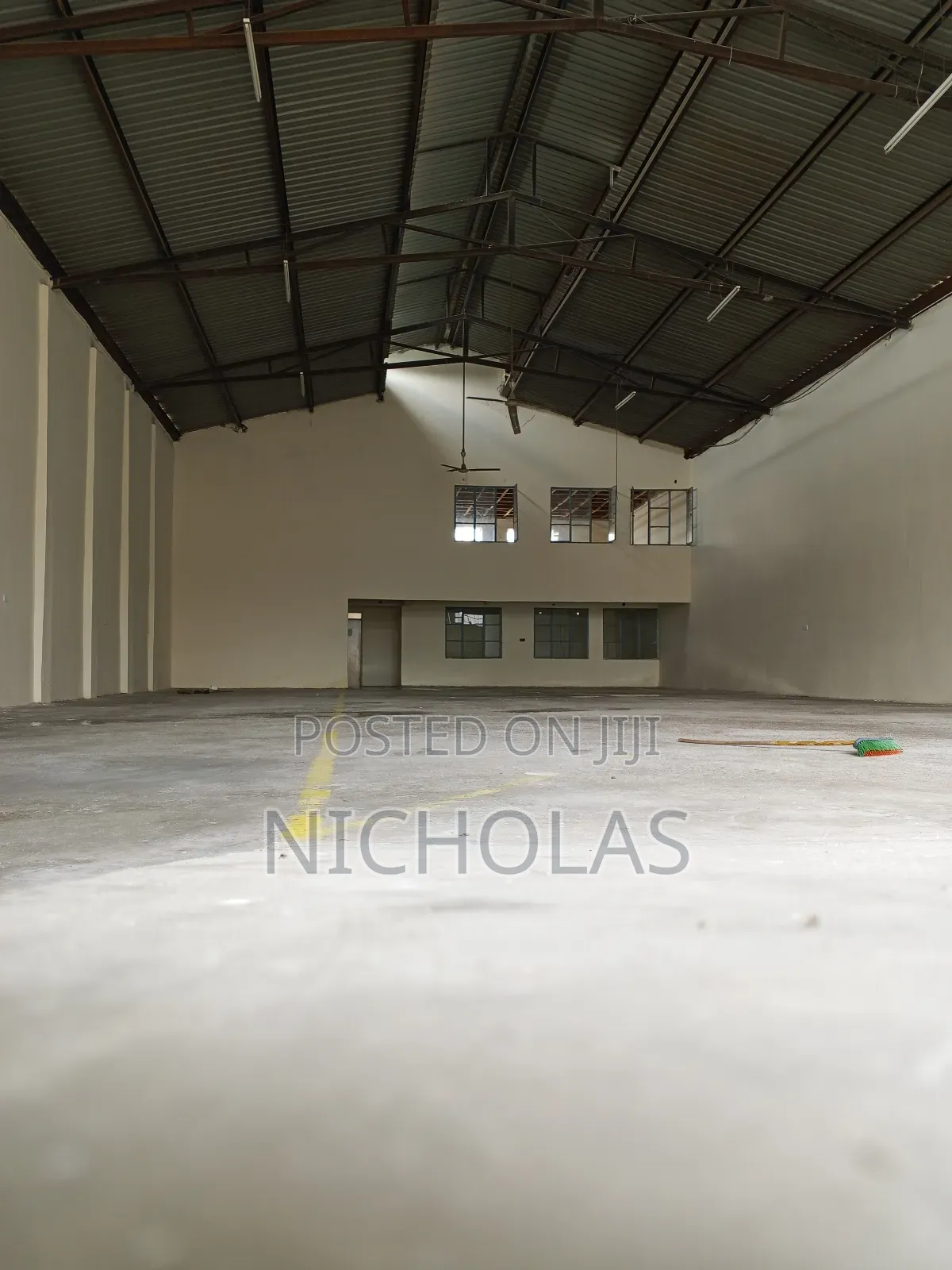Office to Let and Warehouse