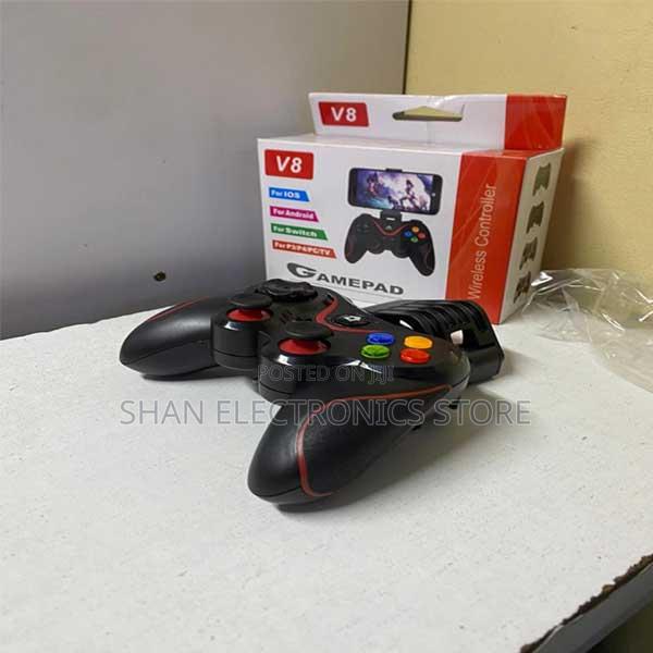 Professional Intelligent V8 Wireless Gaming Controller Gamepad - main view
