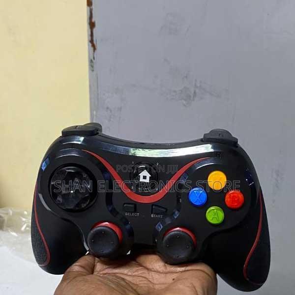 V8 Mobile Phone Controller Bluetooth Gamepad for Pc Tv Android Ios - main view