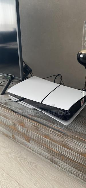 Play Station 5 Slim - thumbnail 2