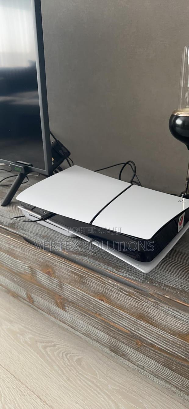 Play Station 5 Slim - main view
