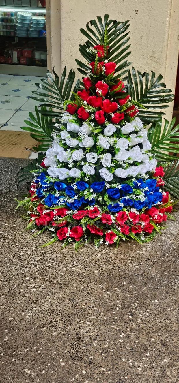 Church Pulpit Flowers H - main view