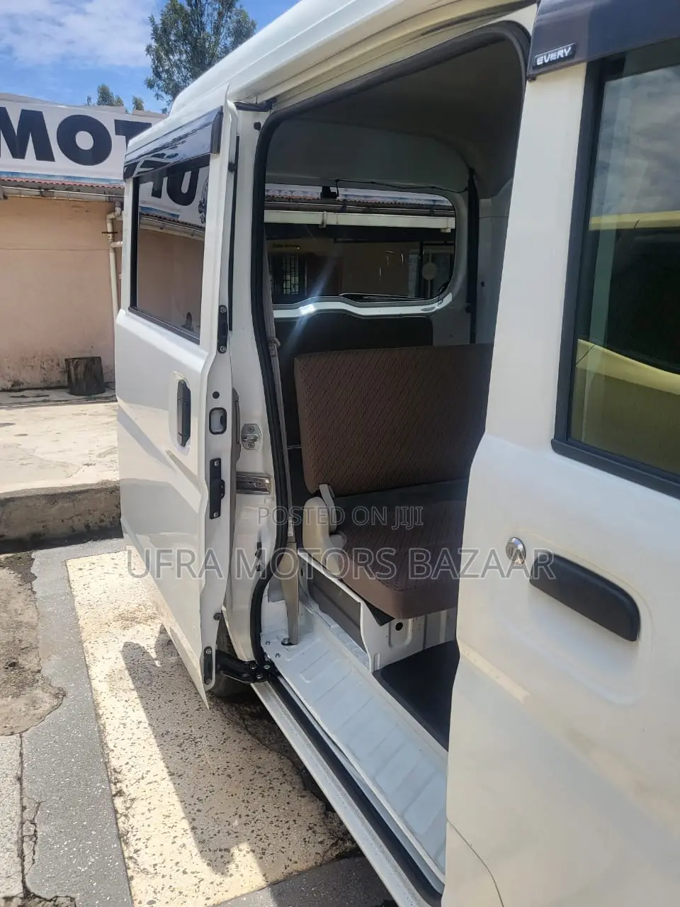 Suzuki Every 2018 White