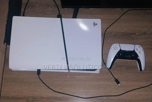 Play Station 5 Slim