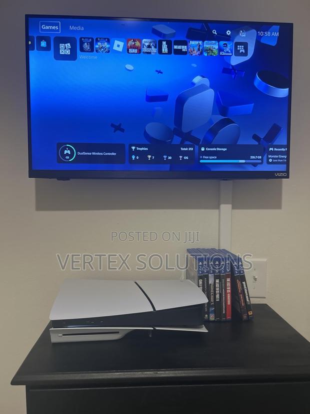 Play Station 5 Slim - main view