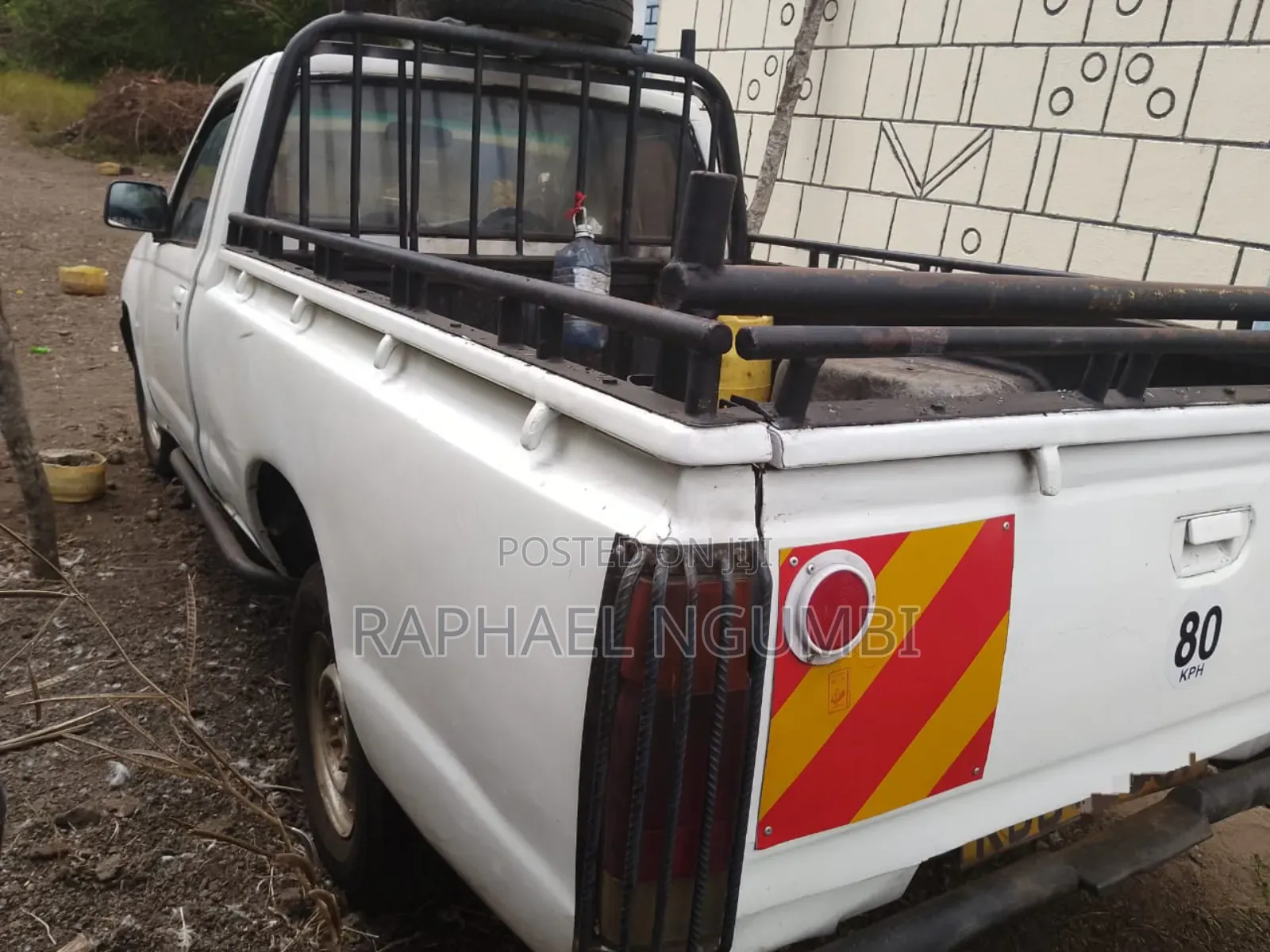 Nissan Hardbody 2001 White