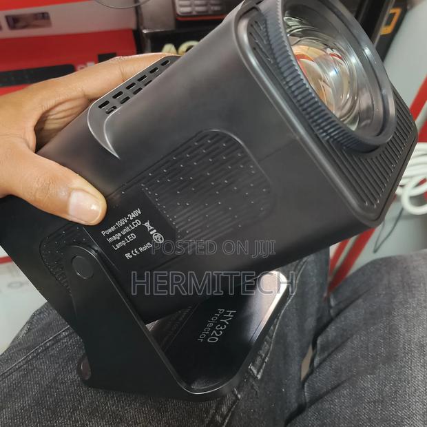 Highly Recommend Hy320 Projector With Clear Projection - main view