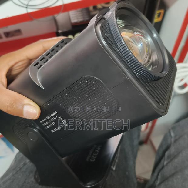 Highly Recommend Hy320 Projector With Clear Projection - thumbnail 2