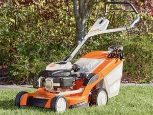Windsor Gasoline Lawnmower - thumbnail 2